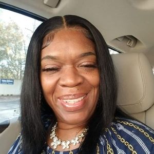 Meet your Posher, Rochelle
